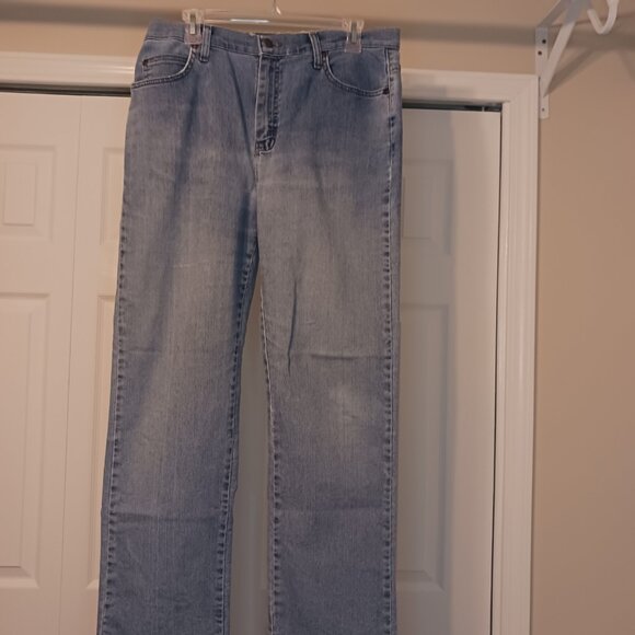 #284 2/$15 - Lee Blue Relaxed Fit at the Waist Jeans Size 12 - Picture 1 of 8